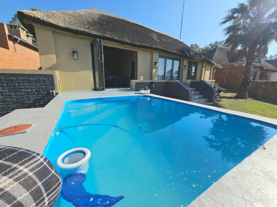 5 Bedroom Property for Sale in Bloemhof North West